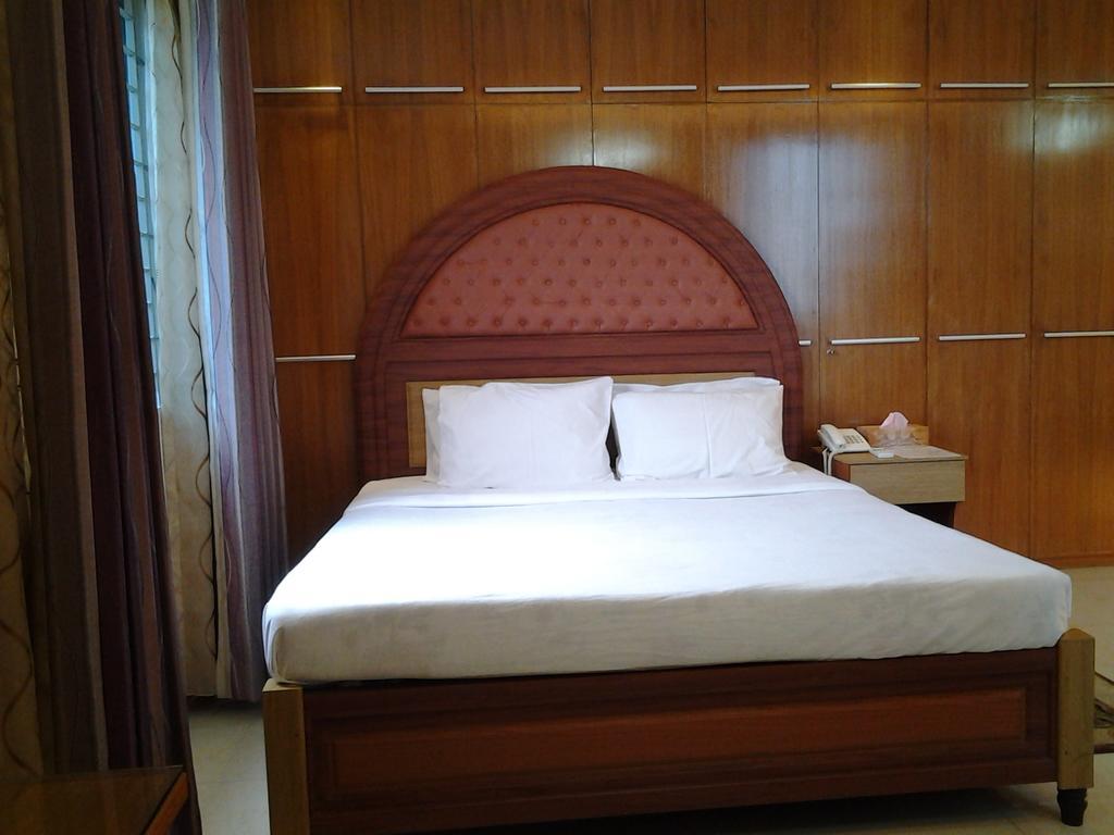Hotel Afford Inn Ντάκα Εξωτερικό φωτογραφία